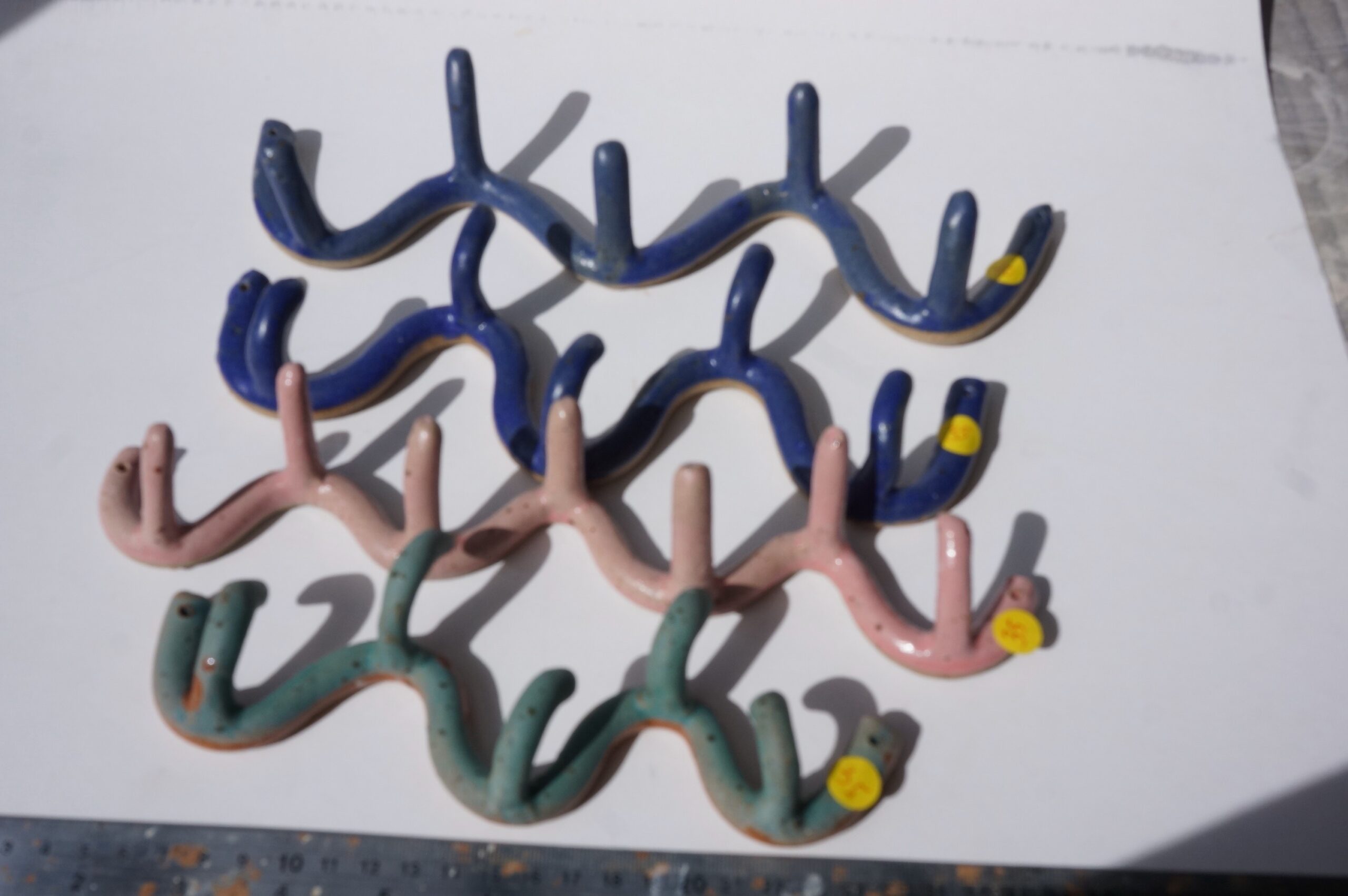 Wall hanger/hook rack